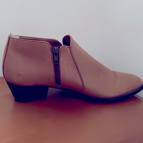 Men’s Leather Cowboy Style Ankle Boots - Picture 2 of 2